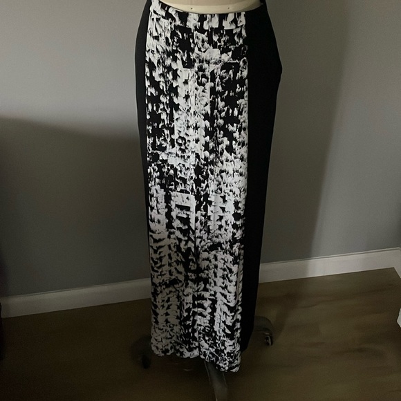 BCBGMAXAZRIA Maxi Skirt - Picture 1 of 9